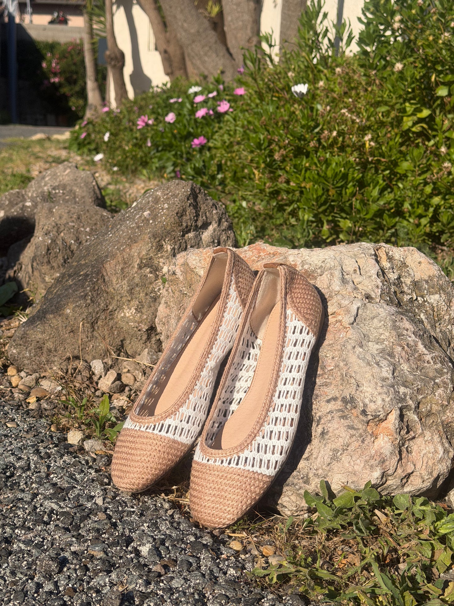 BALLERINES CROCHETS MARRON ET BLANC
