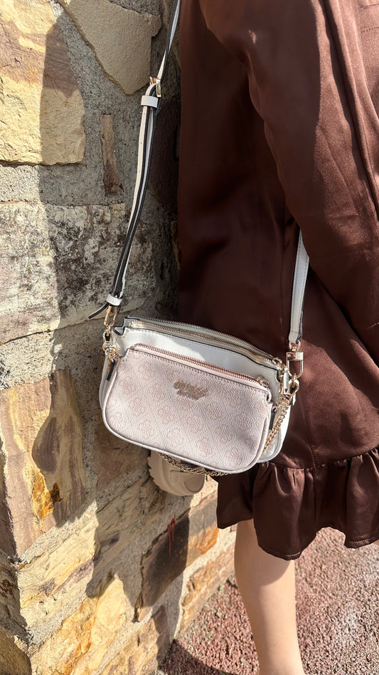 Pochette double Guess