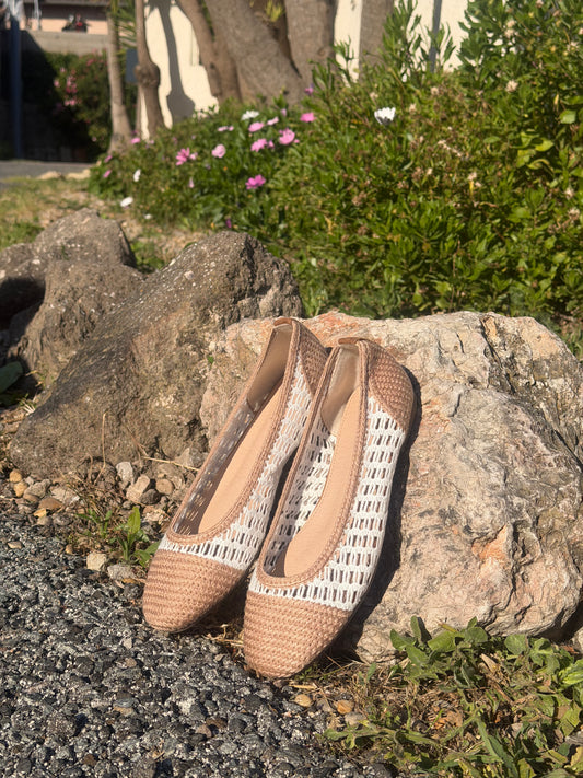 BALLERINES CROCHETS MARRON ET BLANC