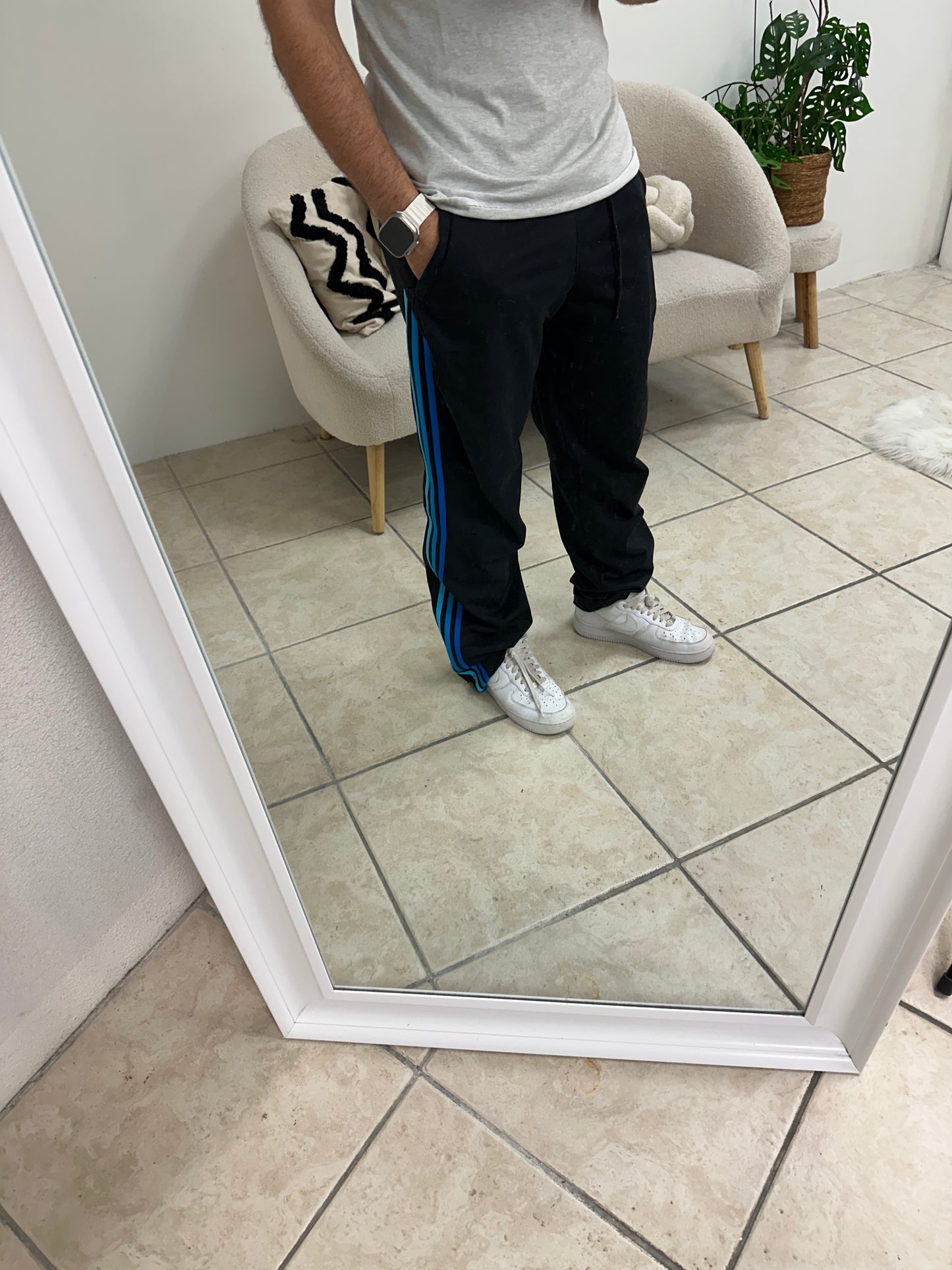 Jogging Adidas taille M/L