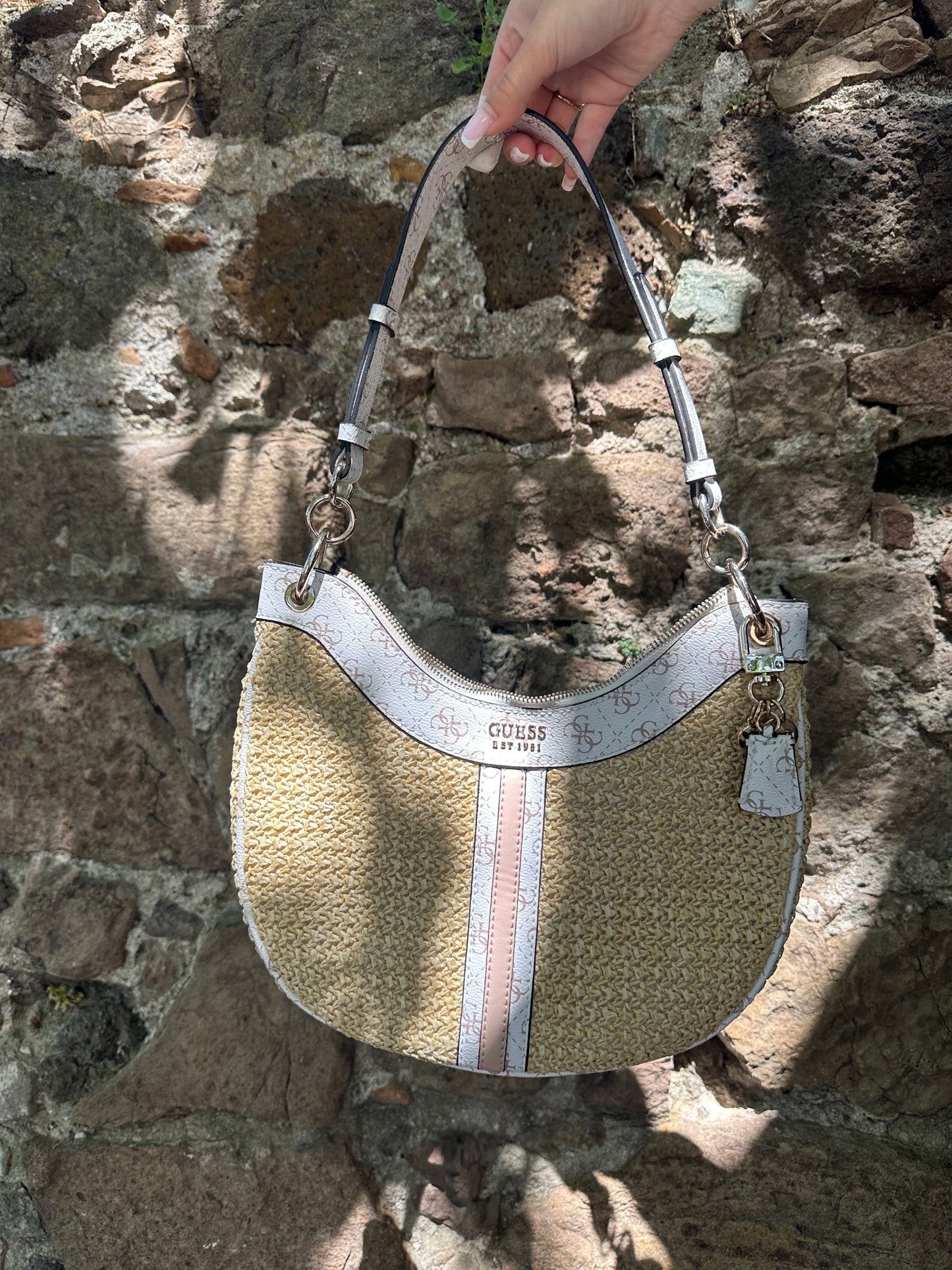 SAC GUESS