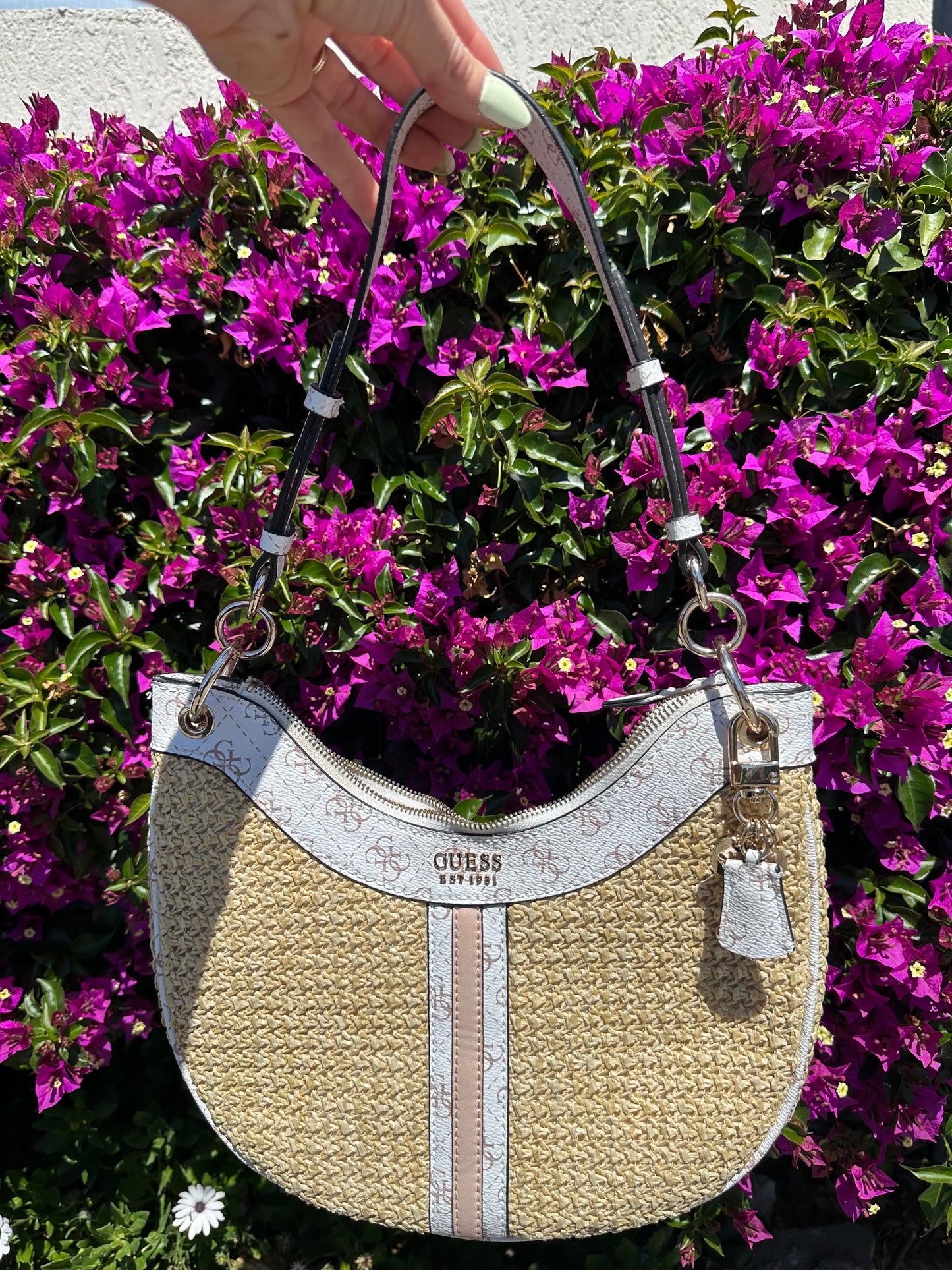 SAC GUESS